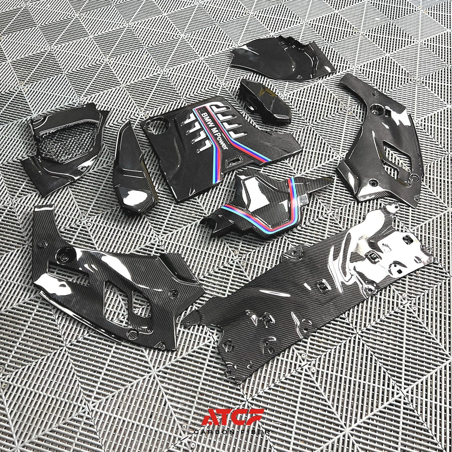 Cofani/pannelli del vano motore in fibra di carbonio per BMW F90 M5 LHD