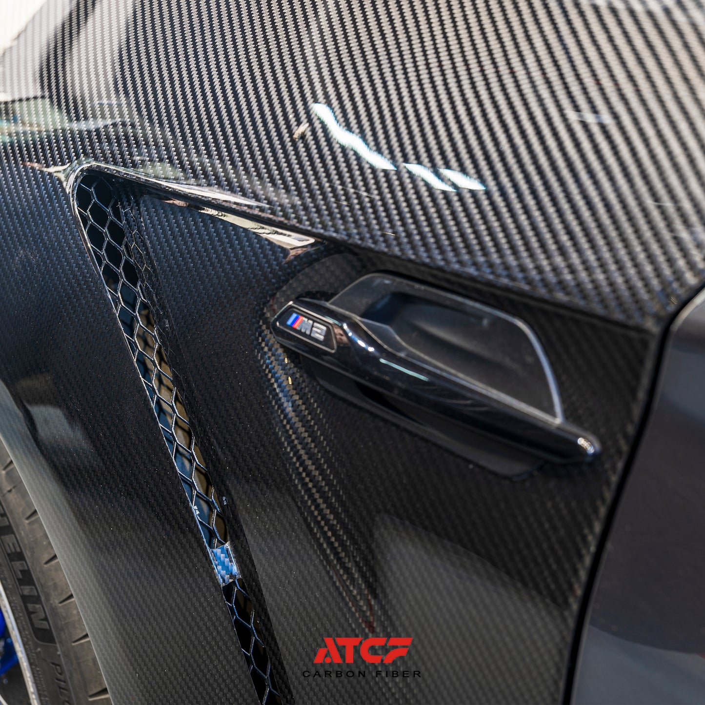 Parafango KB in fibra di carbonio a secco per BMW F87