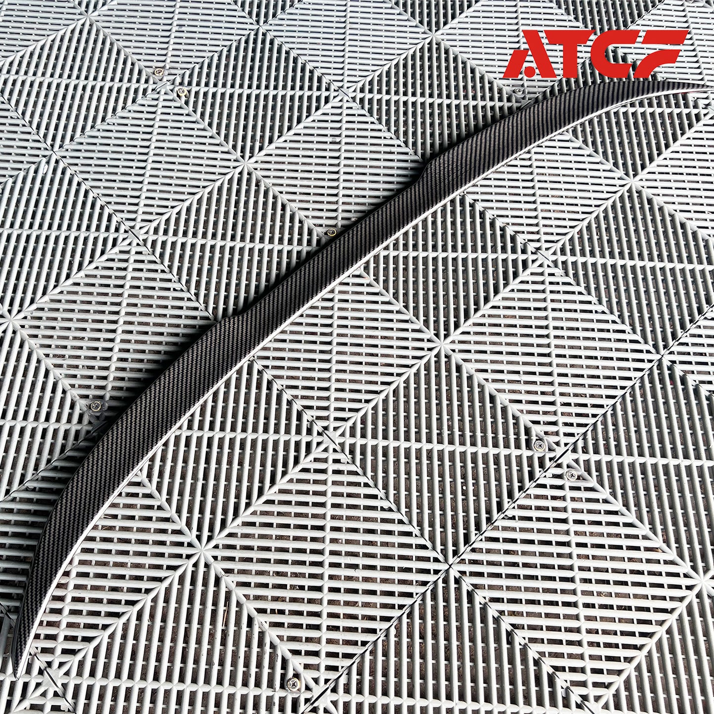 Spoiler in fibra di carbonio BMW G42 VS