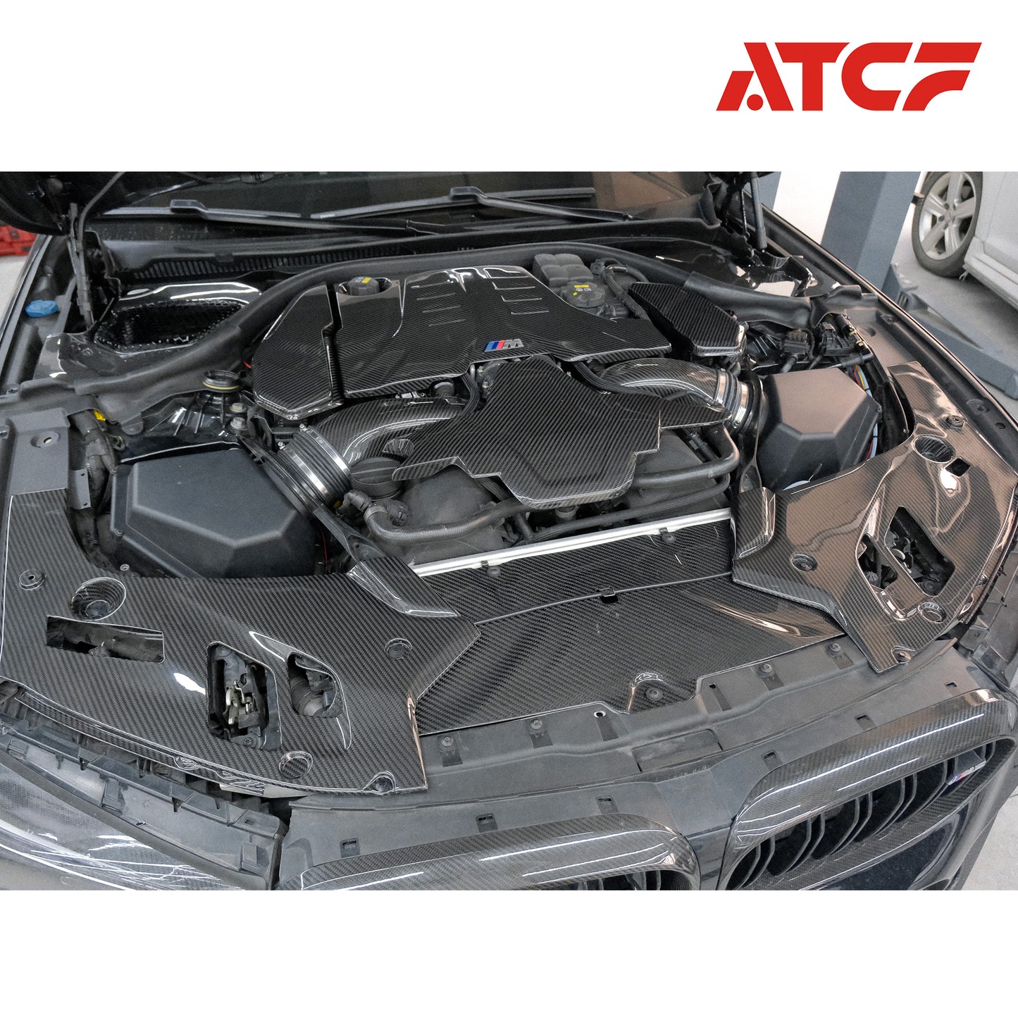 Coperture angolari del vano motore in fibra di carbonio per BMW F90 M5