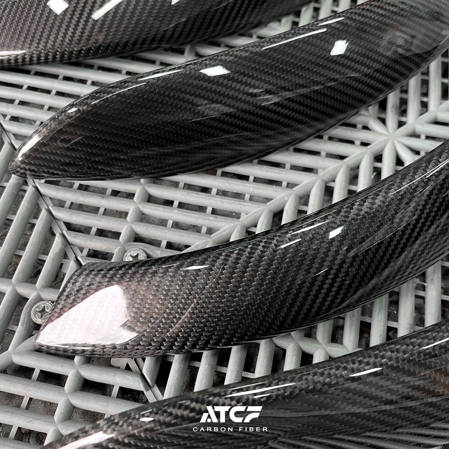 Copertura del pulsante interno della portiera in fibra di carbonio a secco della BMW F82