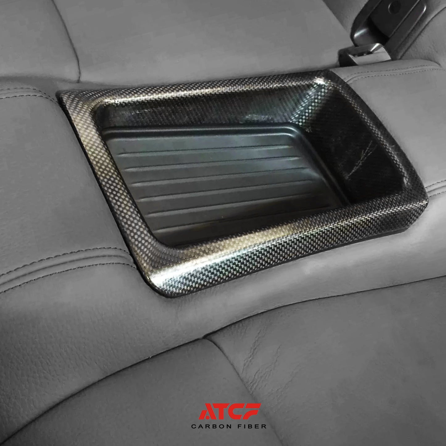 Copertura del pulsante interno della portiera in fibra di carbonio a secco della BMW F82