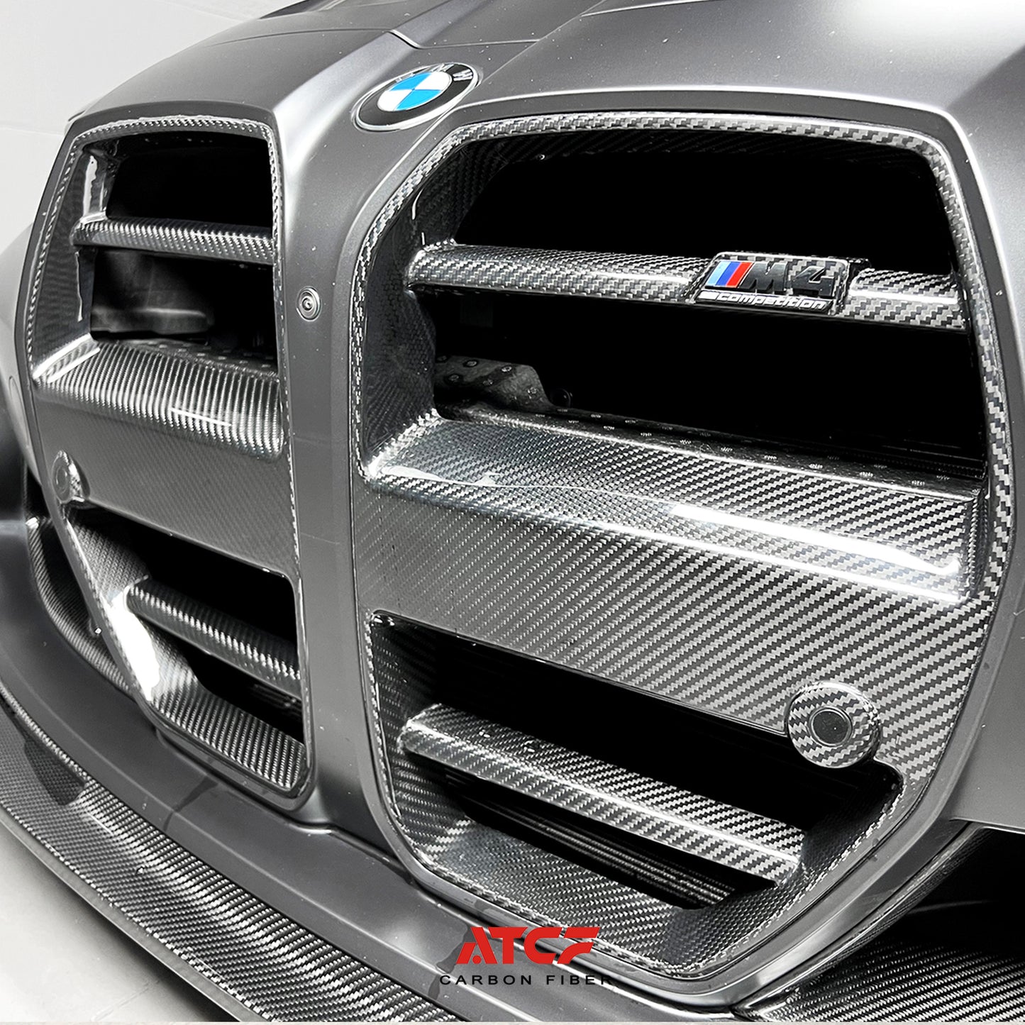 Griglia anteriore ST in fibra di carbonio per BMW G80/G81/G82/G83