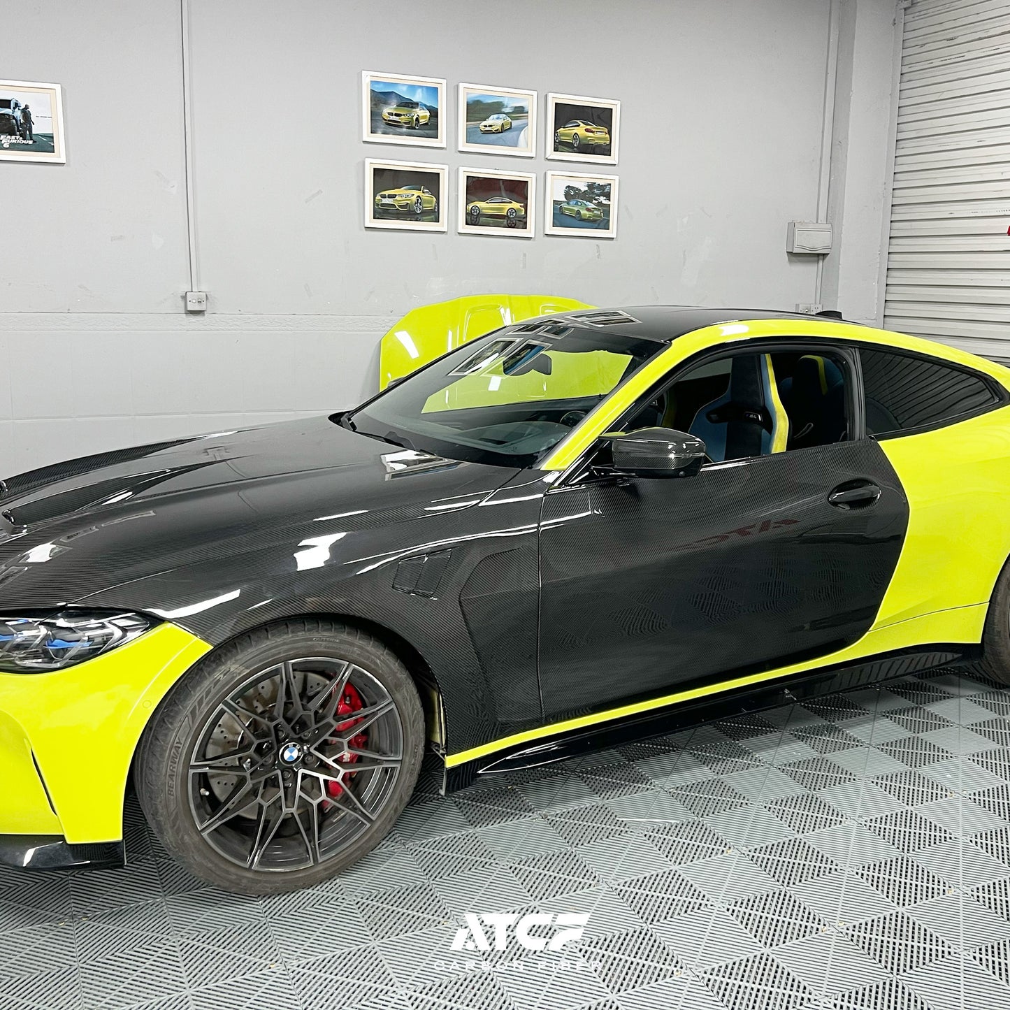 Porte in fibra di carbonio della BMW G82 M4