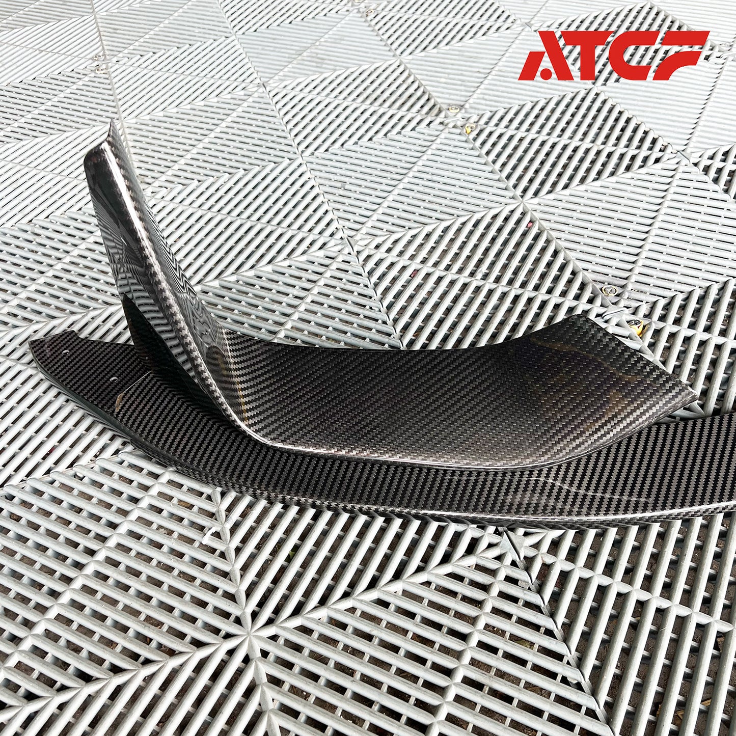 Spoiler anteriore e alette in fibra di carbonio MP per BMW F80 F82 F83