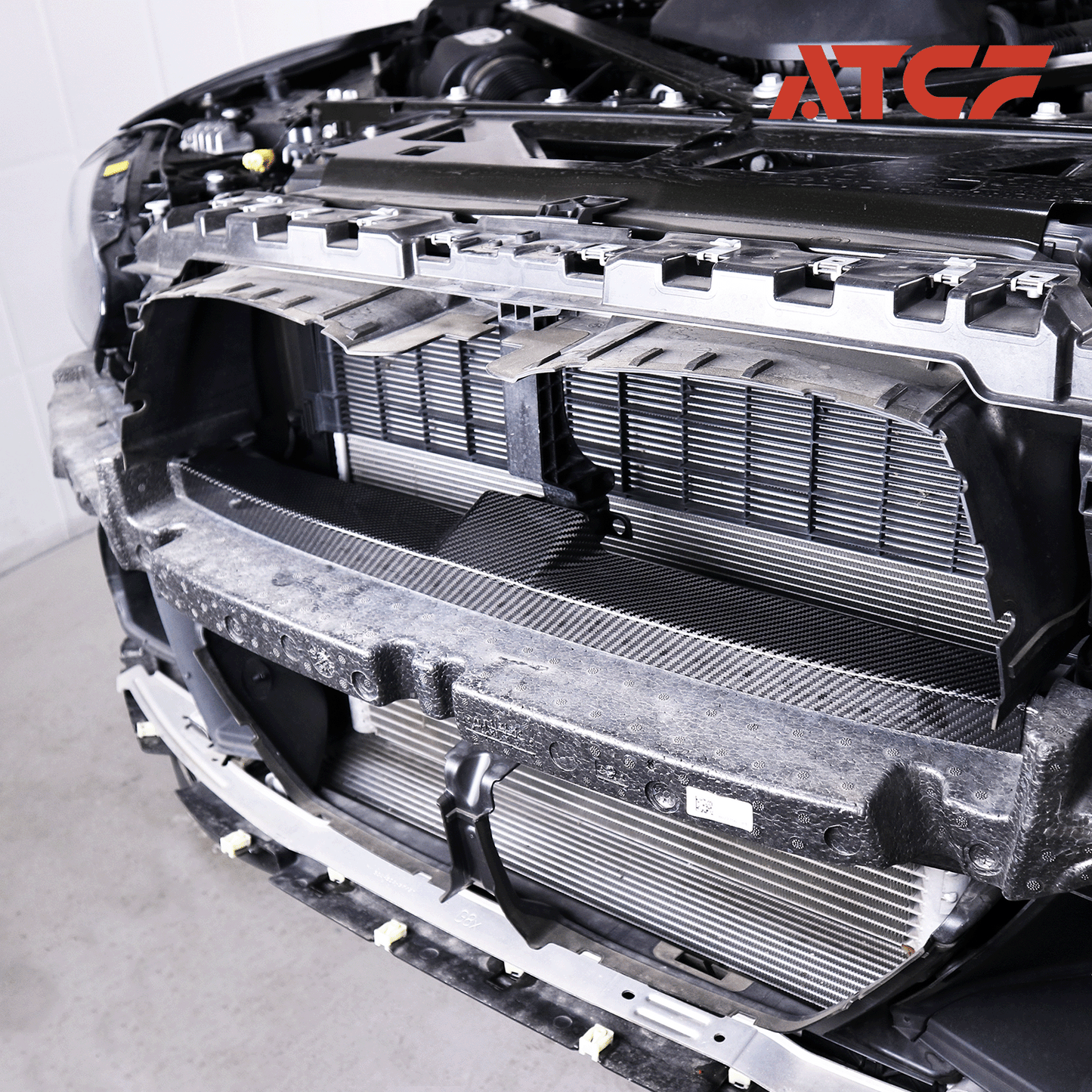 Copertura in schiuma di cotone anticollisione anteriore in fibra di carbonio per BMW G80/G81/G82/G83