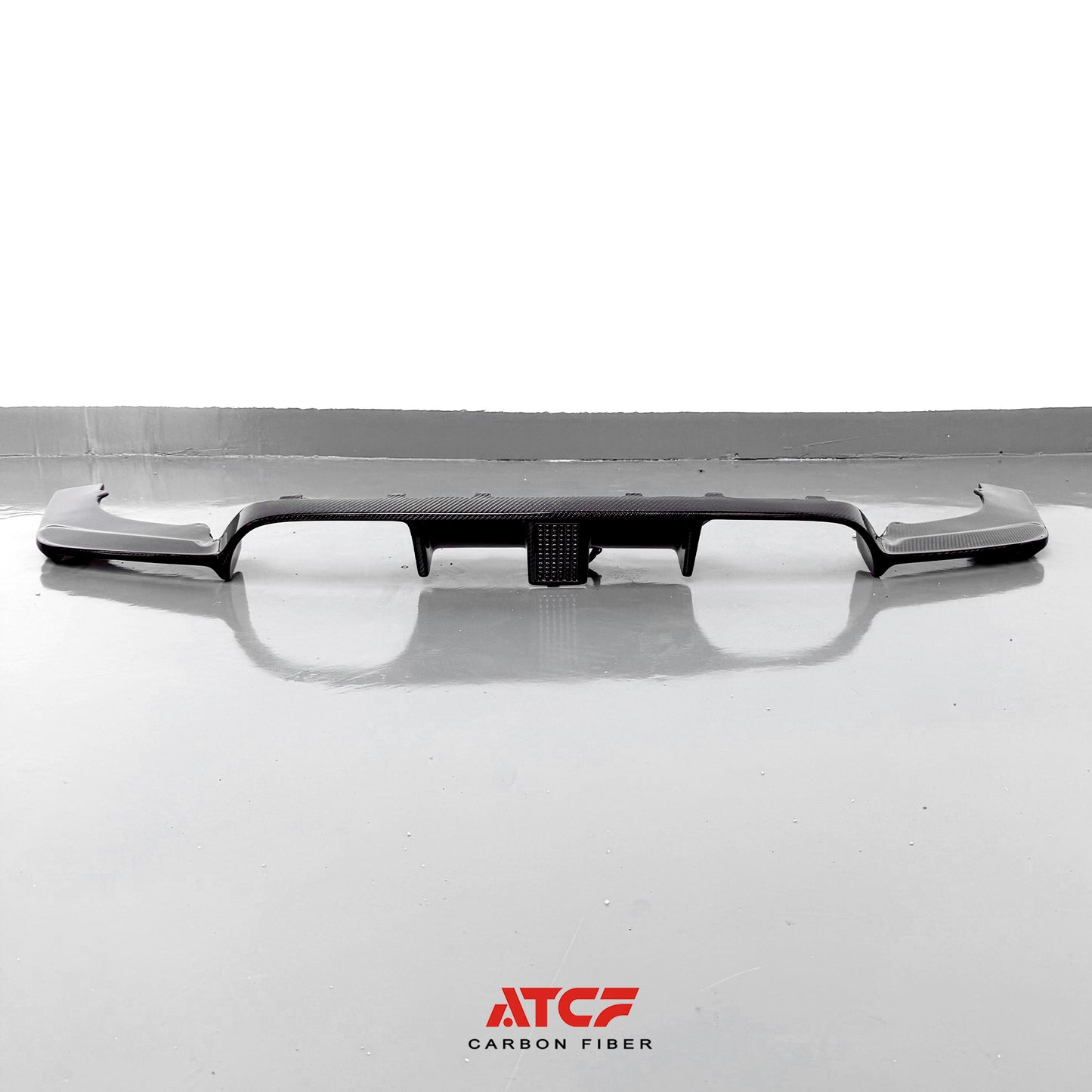 BMW F80 F82 F83 Diffuser with light carbon