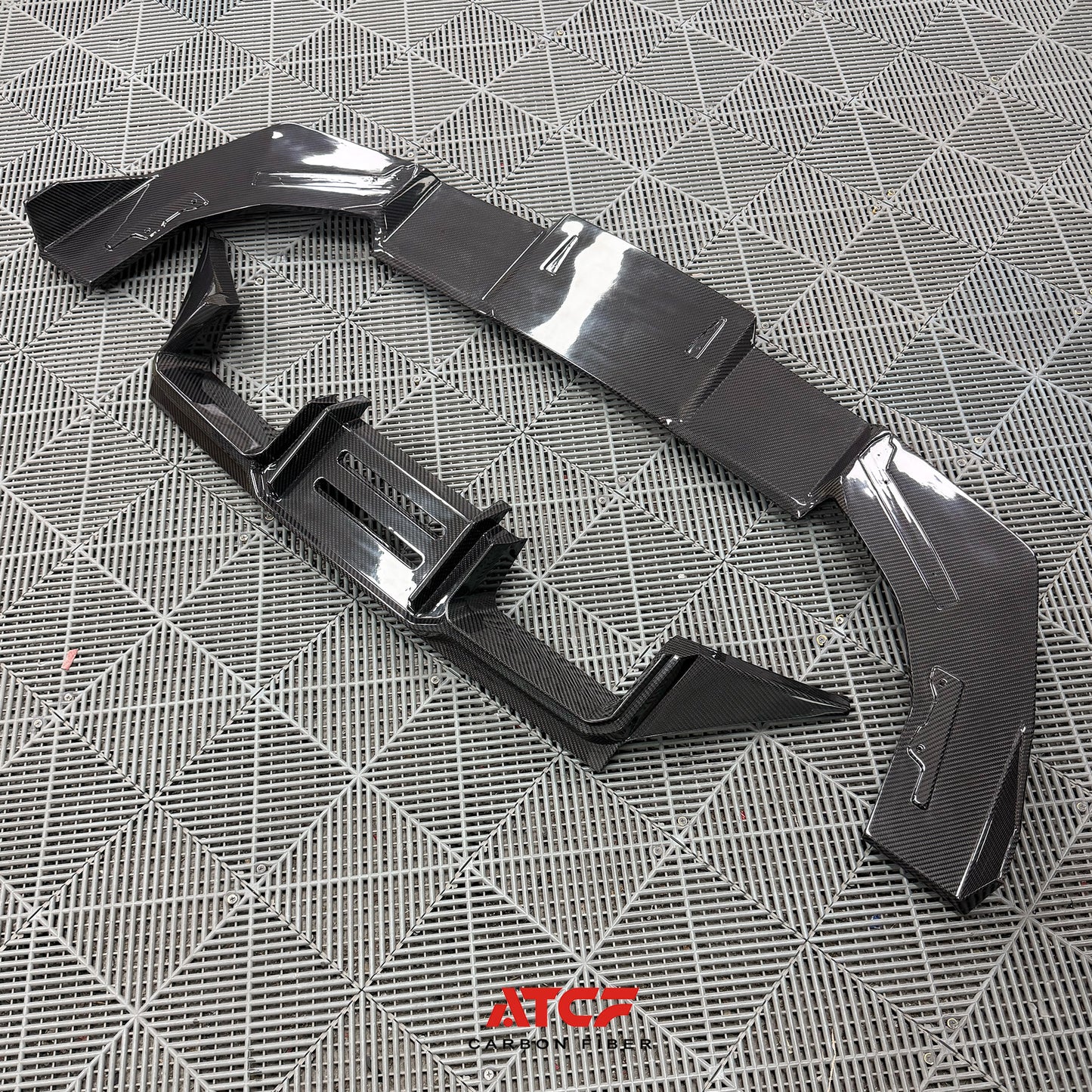 BMW G87 M2 Carbon Fiber  V diffuser