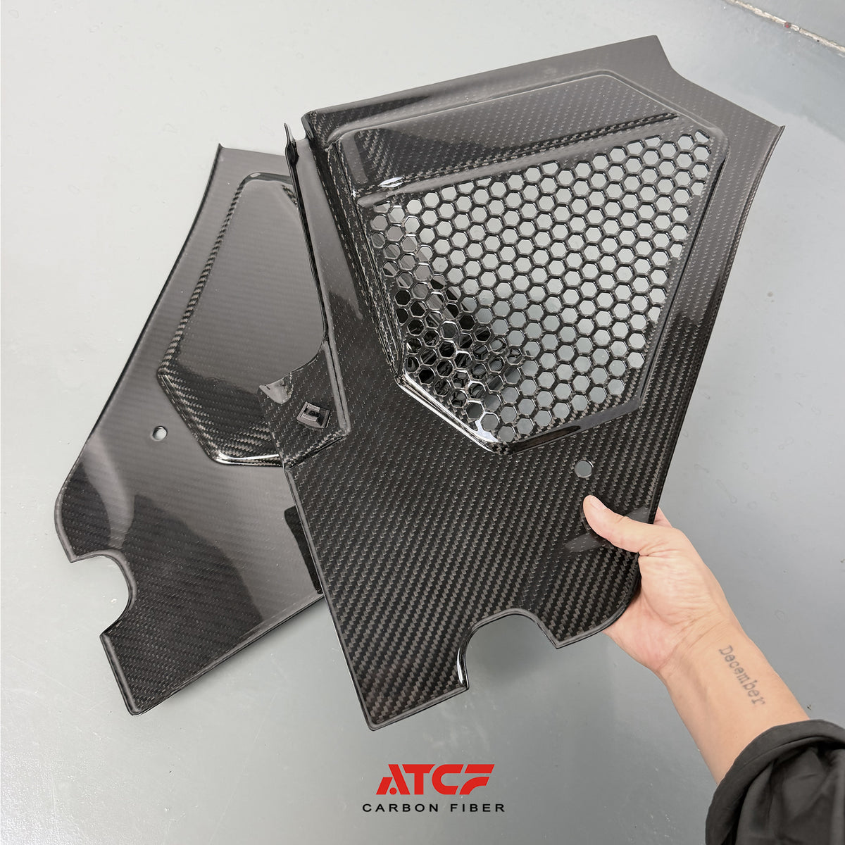 BMW G20 G22 G28 G23 G26 G42 Carbon Fiber Engine Bay Cover
