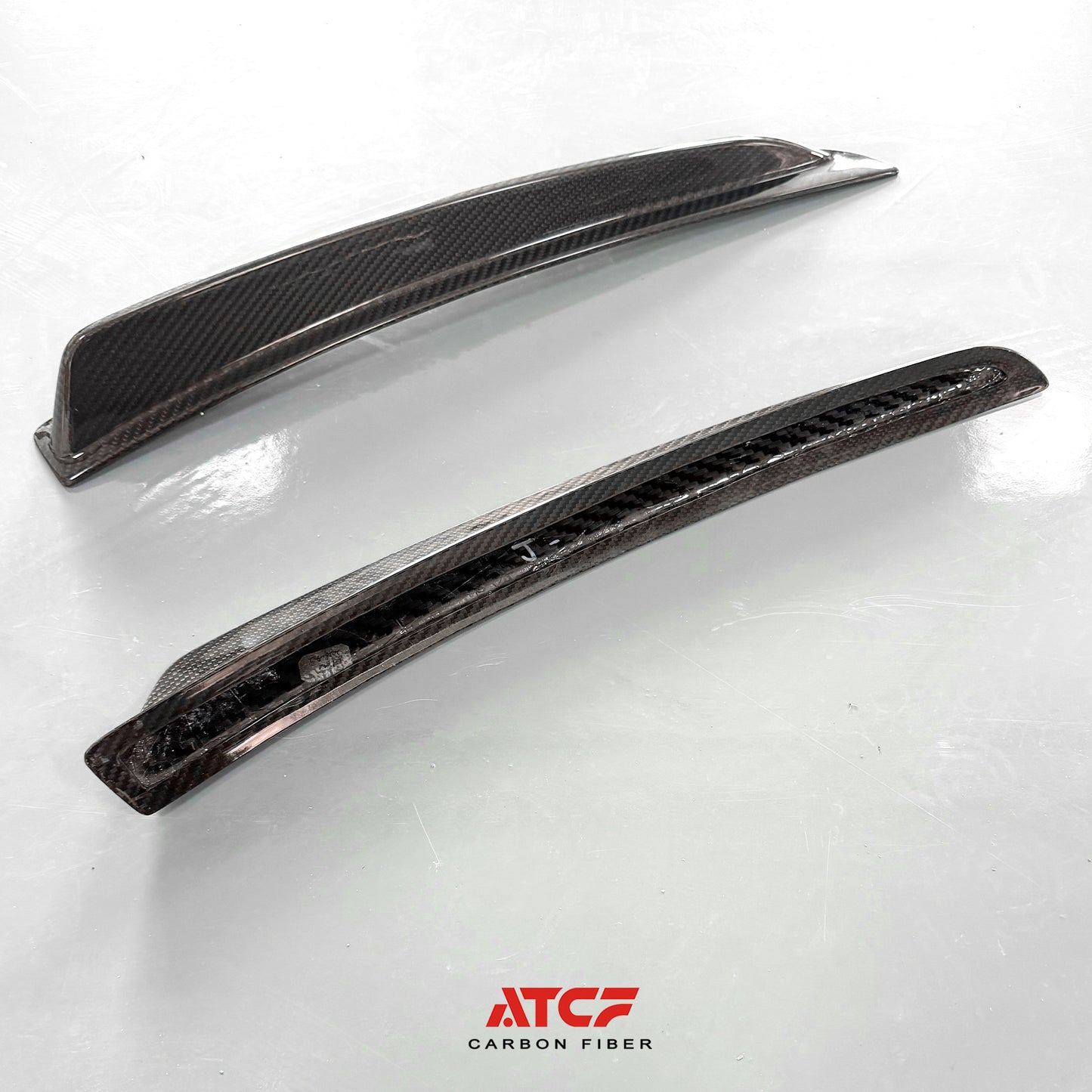 BMW G87 M2 Carbon Fiber Roof Rails Trims