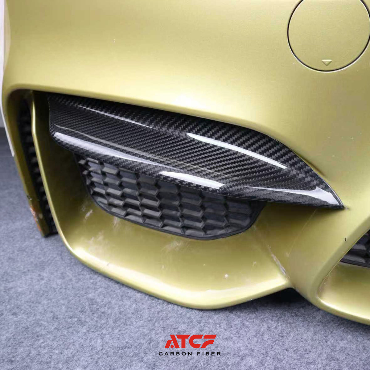 BMW F80 F82 F83  Dry Carbon Fiber Front Upper Flaps with curve