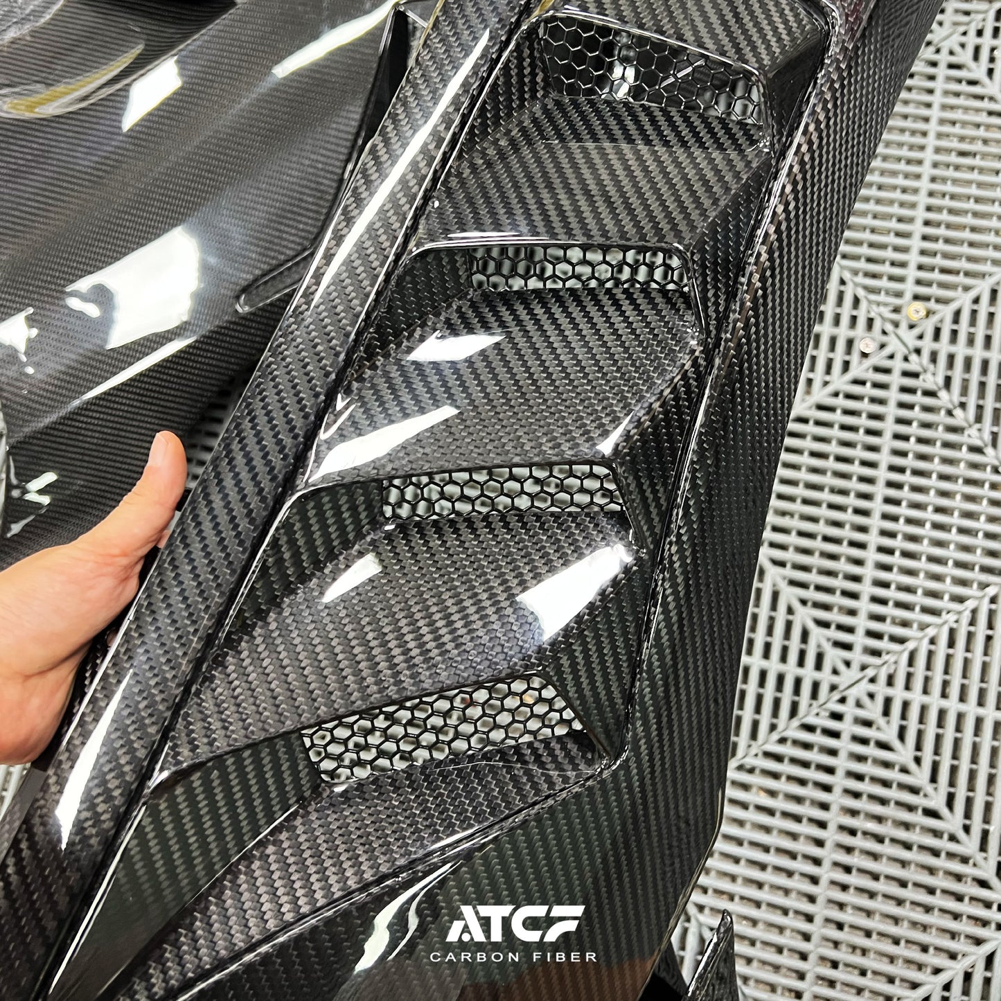 BMW G87 M2 Carbon Fiber Fenders V1