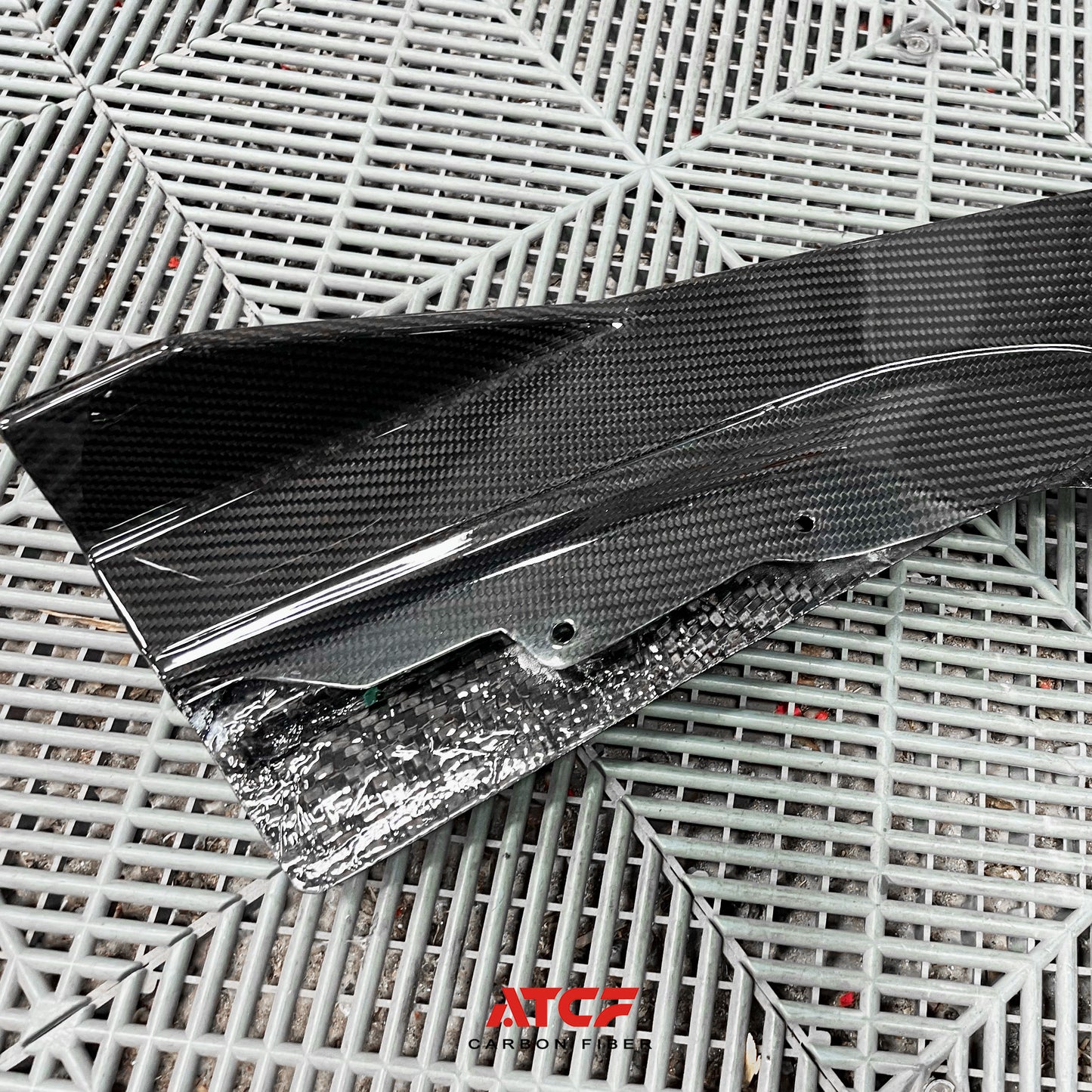 Diffusore AD in fibra di carbonio per BMW G87 M2, 3 pezzi