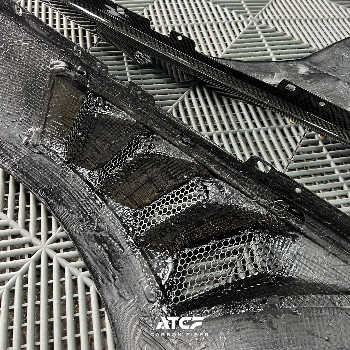 BMW G87 M2 Carbon Fiber Fenders V1